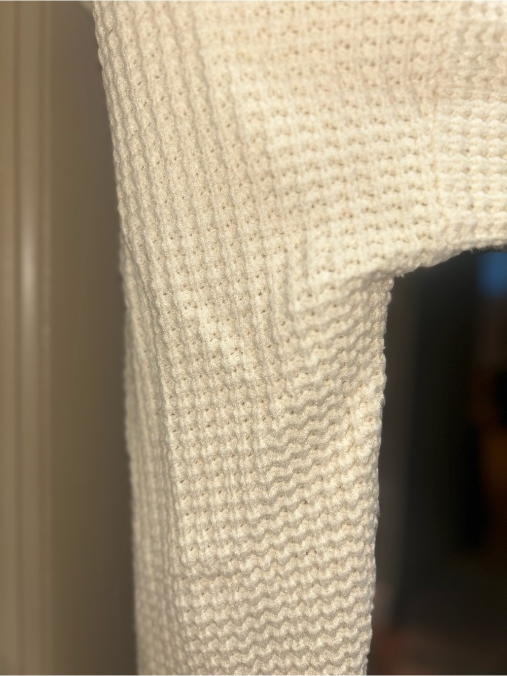 Modcloth Cream Off-Shoulder Waffle Knit Cowl Sweater size large - Picture 3 of 15